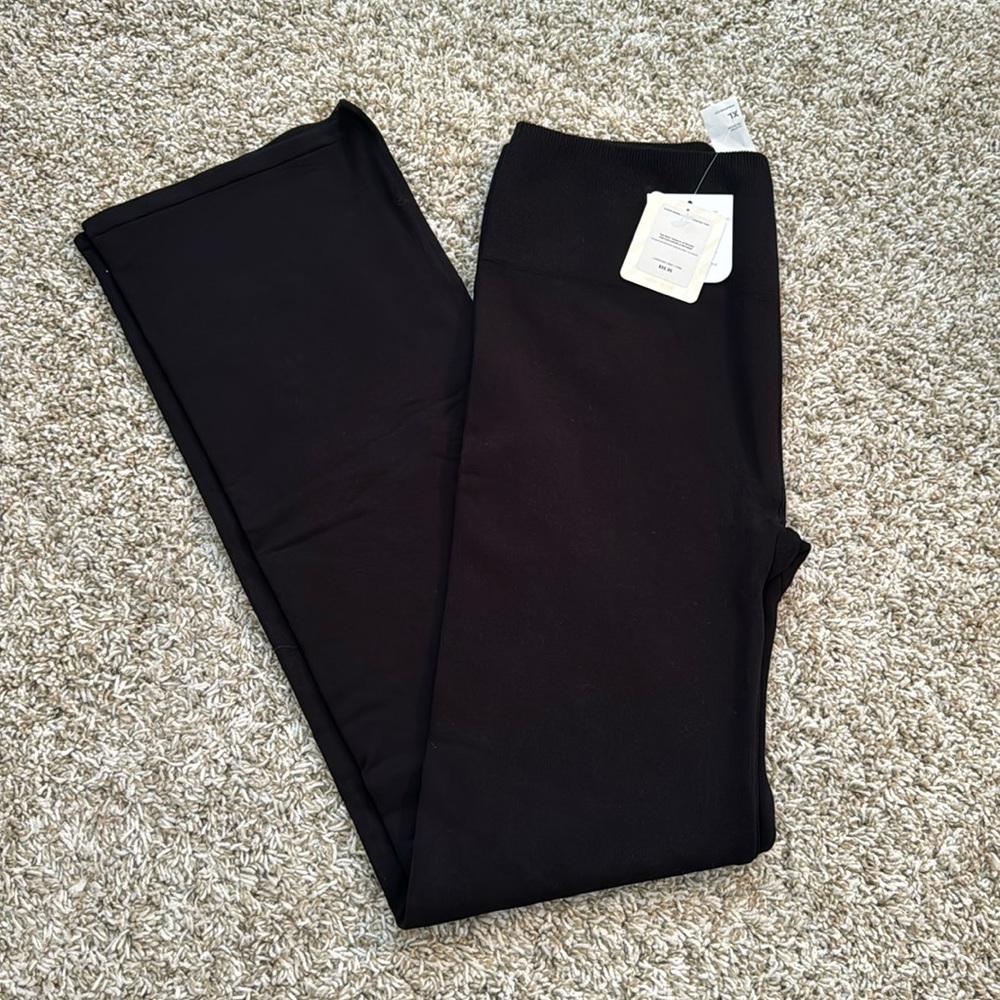 Fabletics cloud seamless high-waisted pants in black